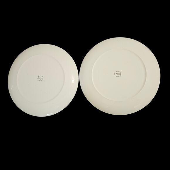 Centura by Corning White Dinner Plates Set of 2 Embossed Scroll Pattern - Picture 6 of 6